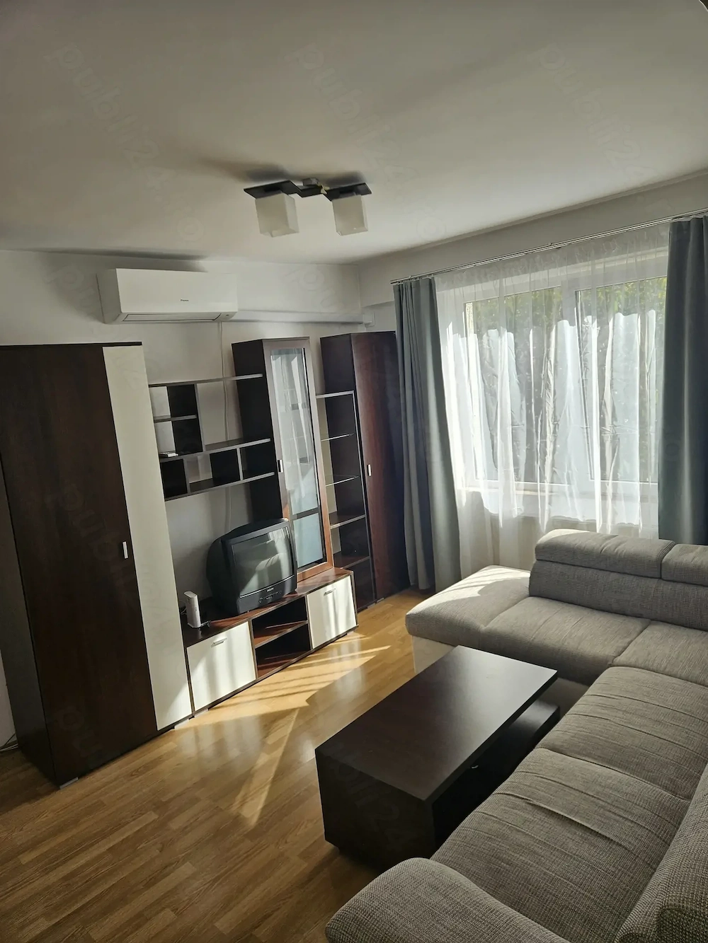 Vând ap. 2 camere Tudor-zona Pensiunea Europa, însorit, zona linistita+ Garaj