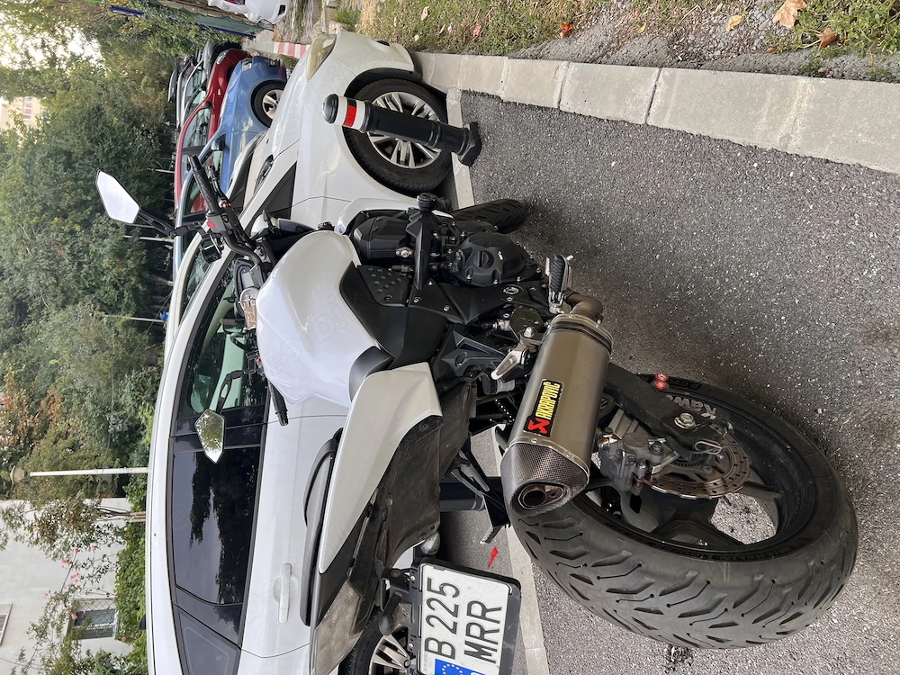 Vand Kawasaki Z750 ABS, an 2012, cu aproximativ 47.300 km