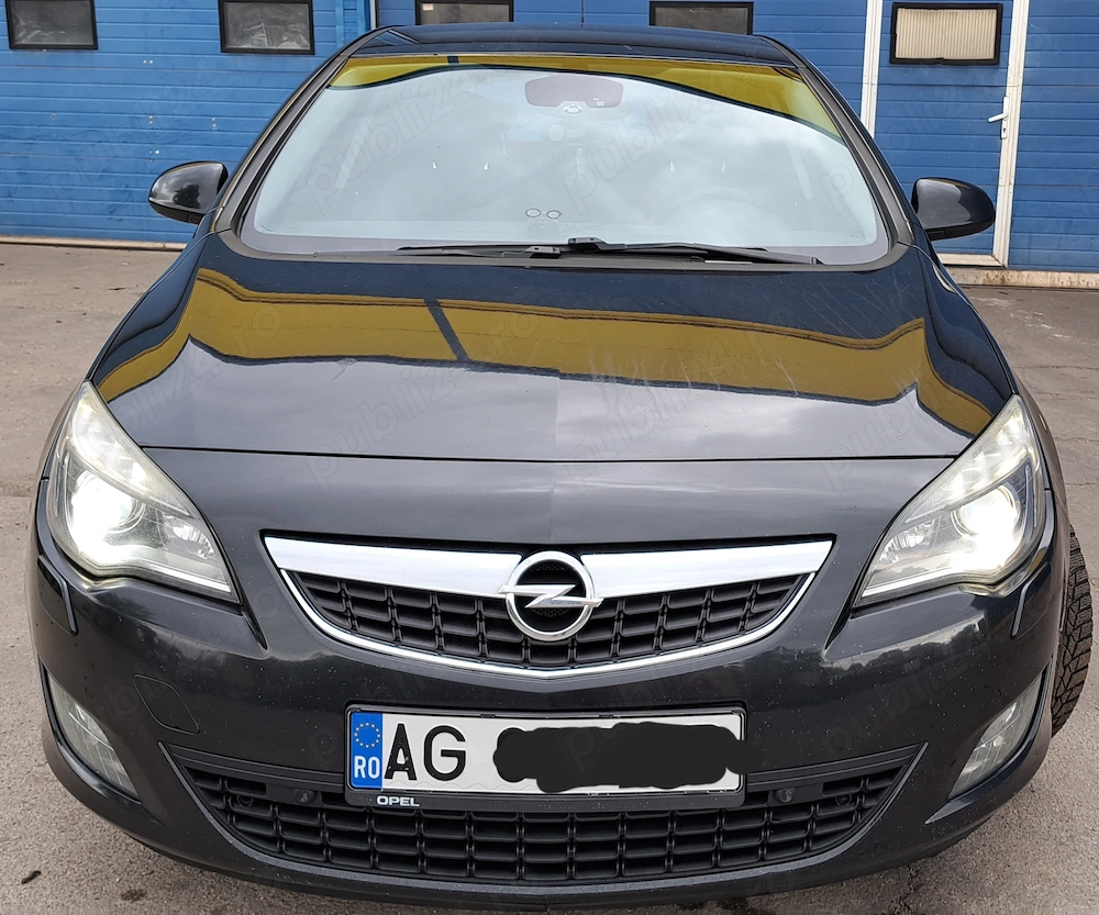 Opel Astra 2012