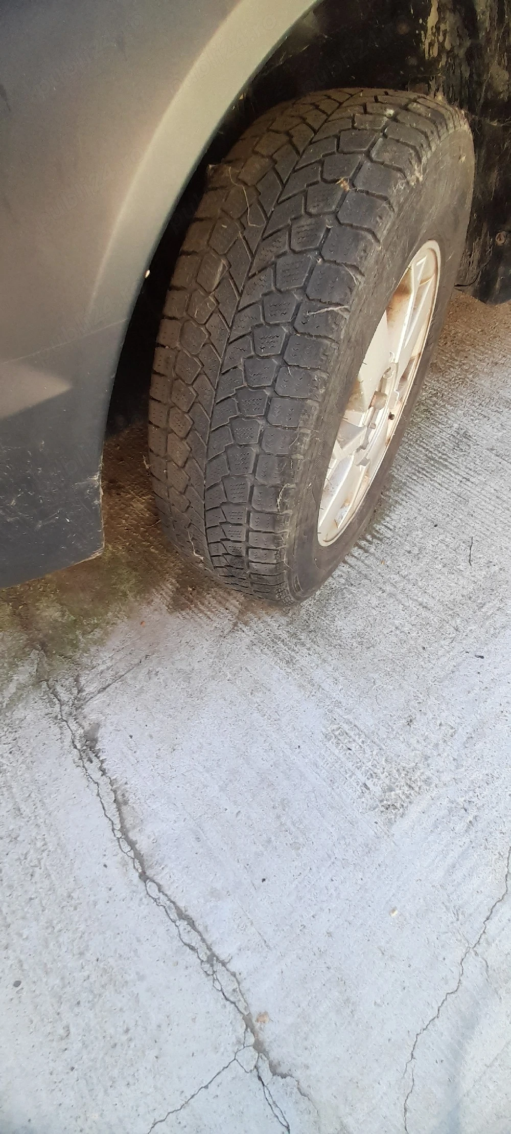schimb cu cauciucuri+genți aliaj