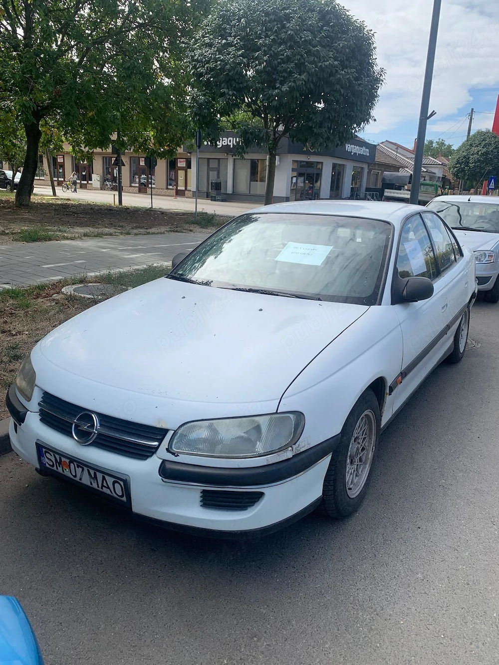 Vând Opel Omega 1996