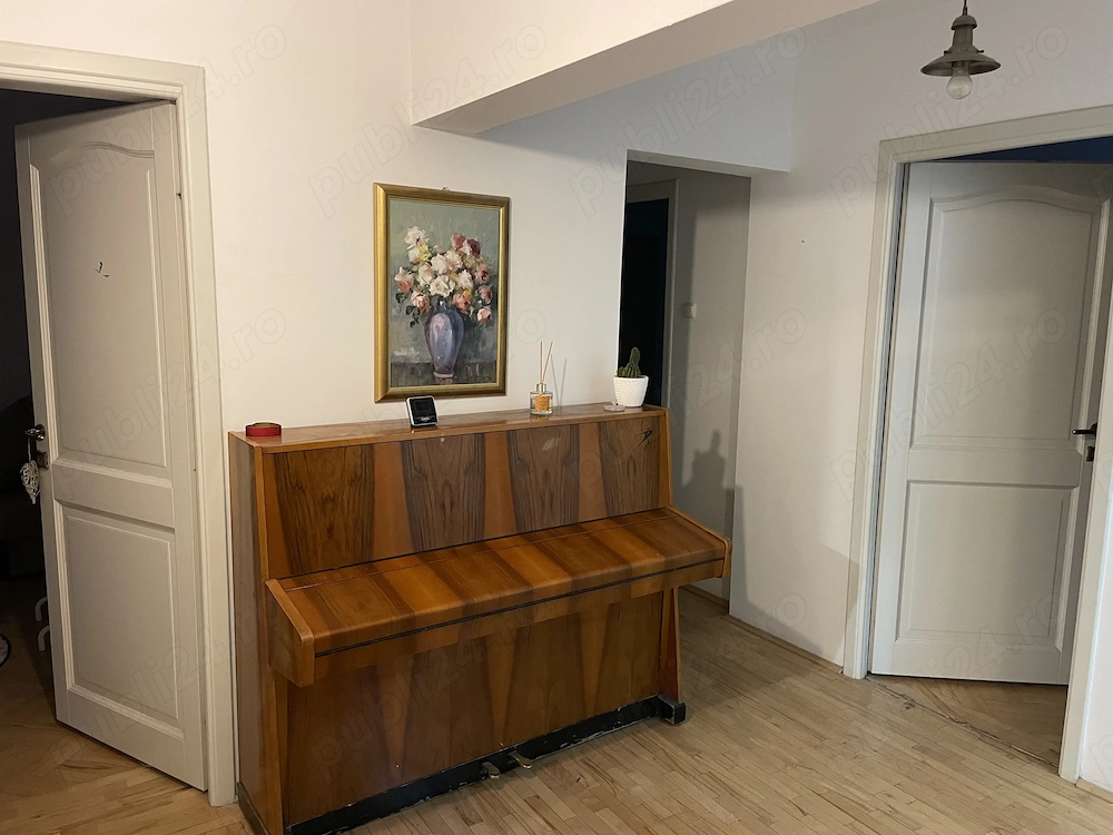 Inchiriez Apartament cu 4 camere-LACUL TEI