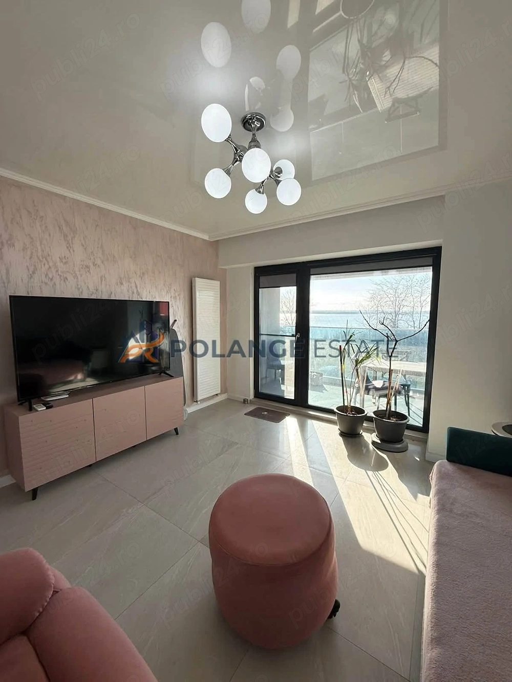  Vand apartament modern spațios cu 2 camere decomandat Constanta Mamaia
