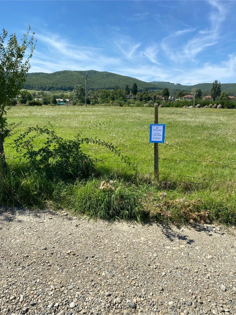 Vand teren intravilan la Petresti