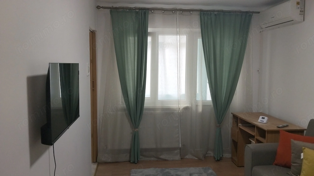 Închiriez apartament cu o camera 