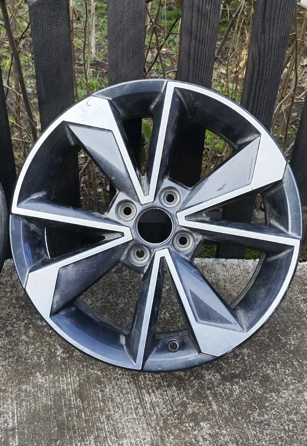 Jante originale Skoda 4x100 et 43 (potrivesc la tot grupul VW)
