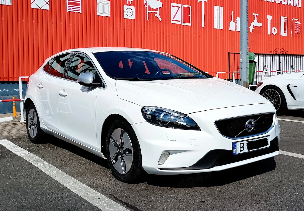 Proprietar persoană fizică vând Volvo V40 R-design, an 2016, D2 Euro6 (fără AdBlue)