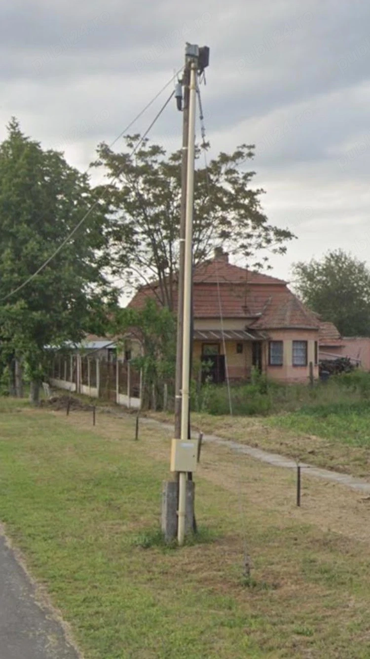 Vand casa solida ,la 25 de km de Arad, in Magyardombegyhaz, Ungaria