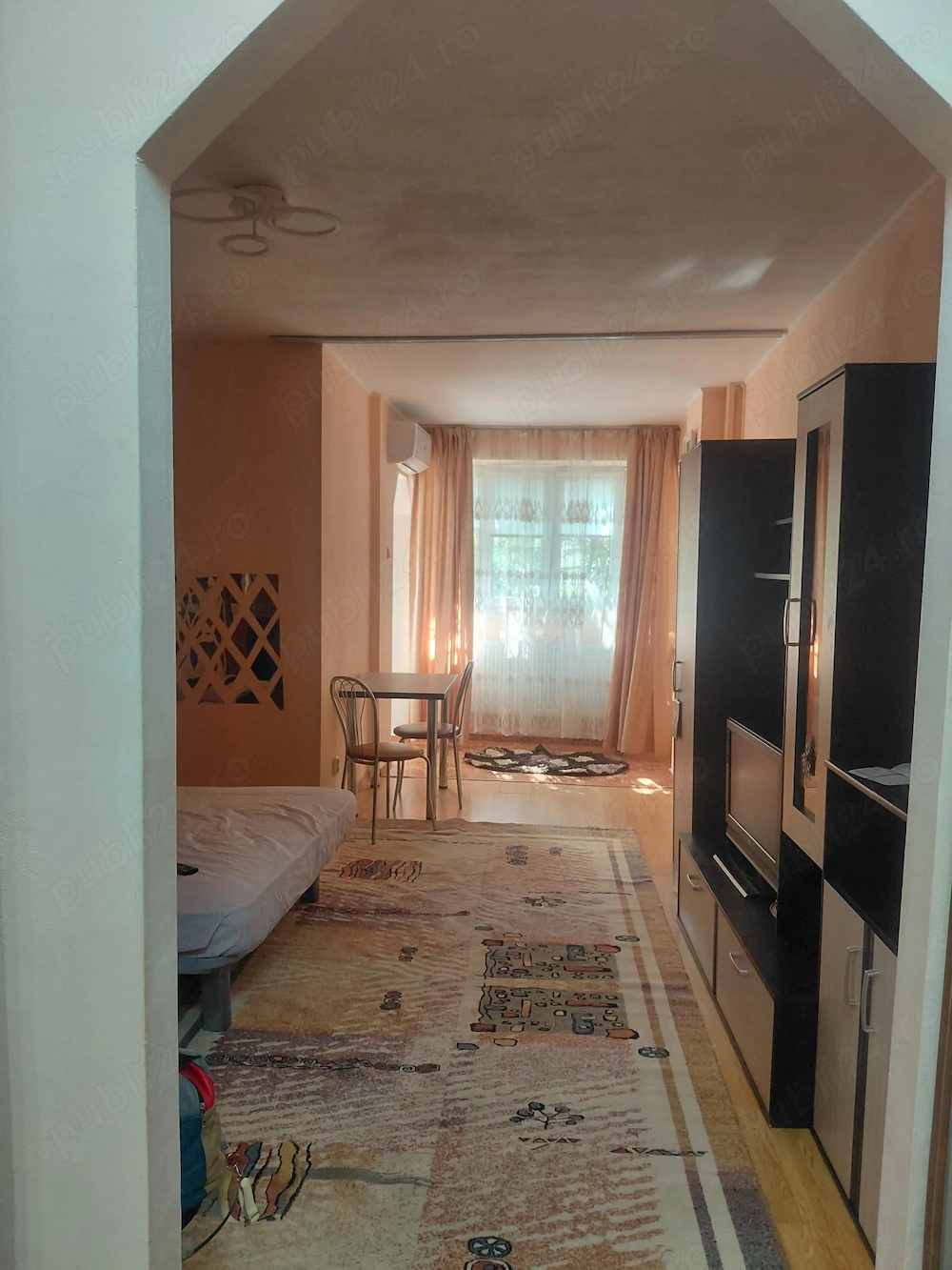 Proprietar închiriez garsoniera
