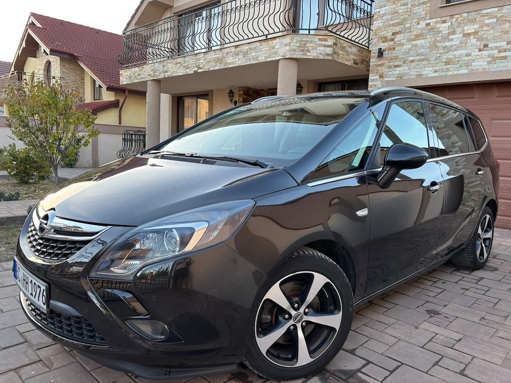 Opel Zafira C 2.0 cdti Automat .xenon.  132000 km !!   2012   7 locuri