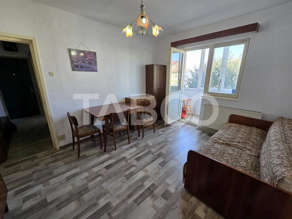 Apartament 2 camere de vanzare cu balcon in zona Ciresica din Sibiu