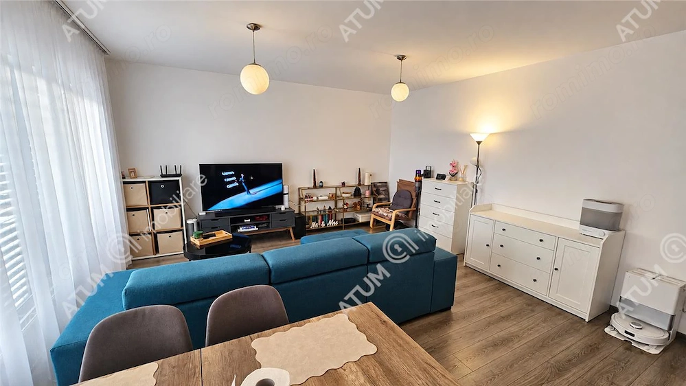 Apartament 3 camere etajul 1 si 2 locuri de parcare zona Arhitectilor