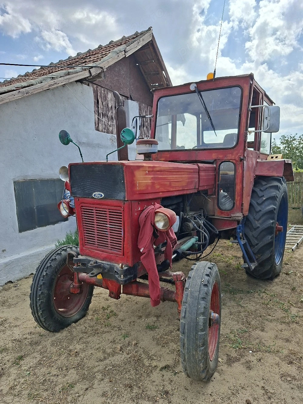 Tractor Universal U650