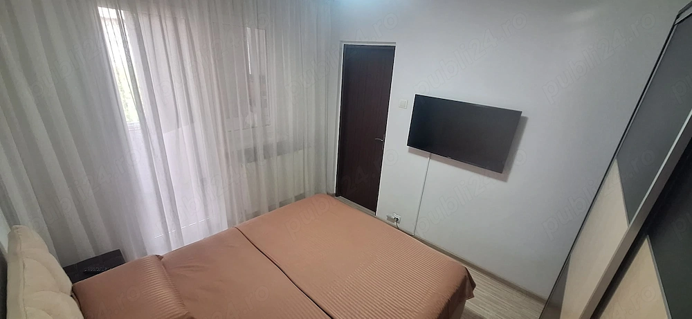 Închiriez apartament cu 2 camere 