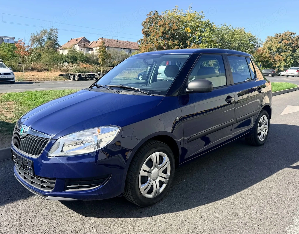 Skoda Fabia 2011,1,2 benzina clasic,125.000 km,CARTE SERVICE!