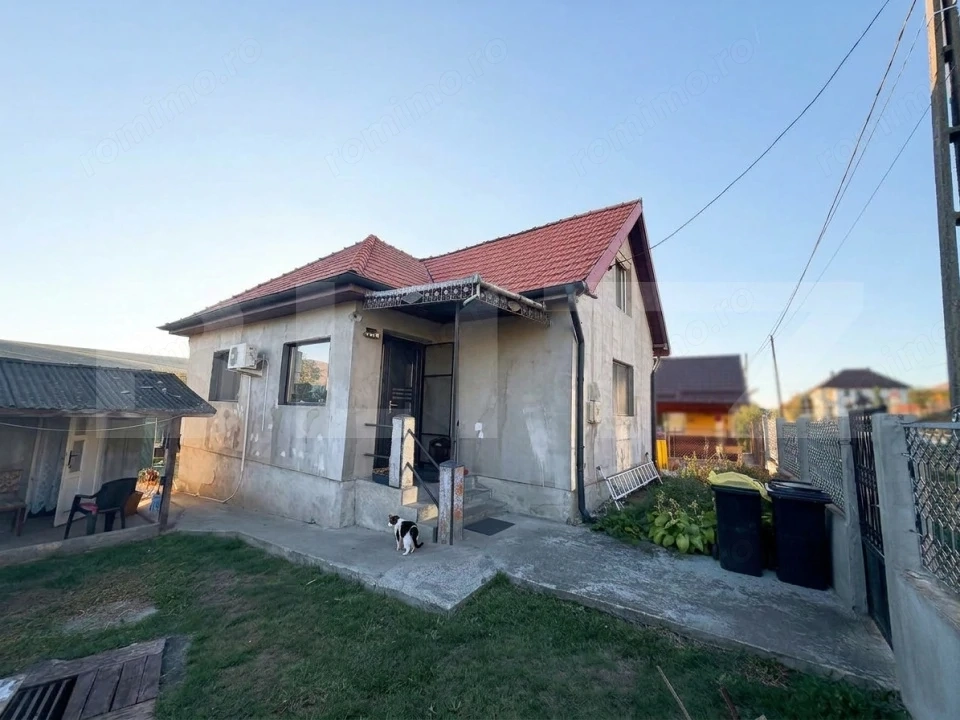 Casa de vanzare, 45 mp, teren 623 mp, zona Ploscos