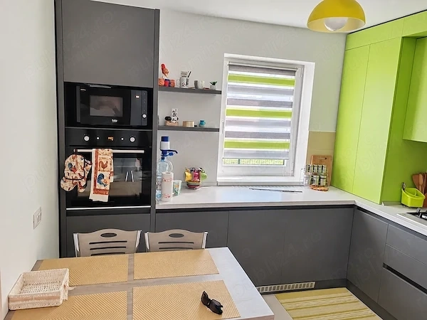 Apartament 2 camere, 55 mp, Tractorul mobilat si utilat, parcare inclusa