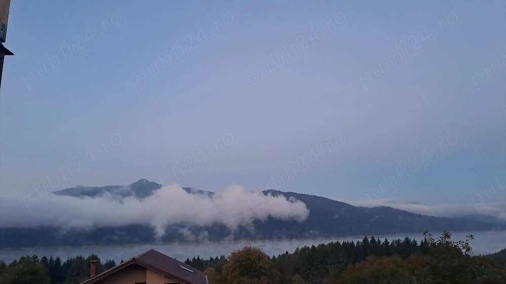 teren de vanzare lac Bicaz cu vedere la lac si muntele Ceahlau