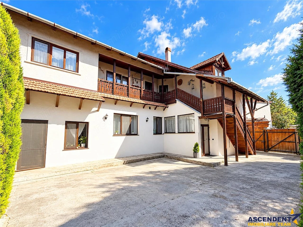 Vila impunatoare cu garaj si anexe, in inima orasului Sfantu Gheorghe, Covasna
