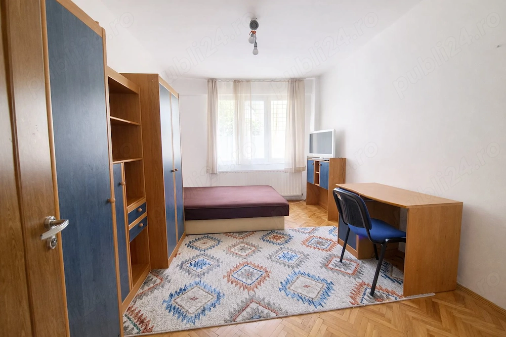 De vanzare apartament pe str Horea