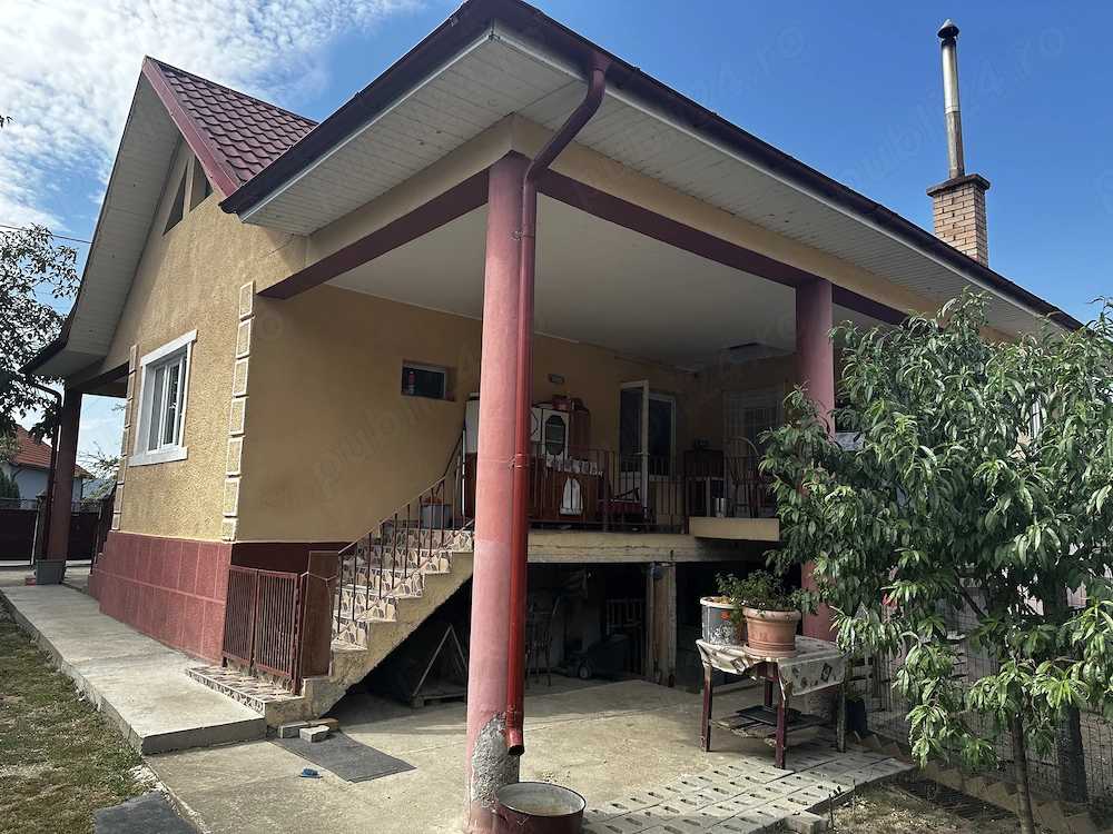 Casa individuala de vanzare, 2000 mp teren, Urisor