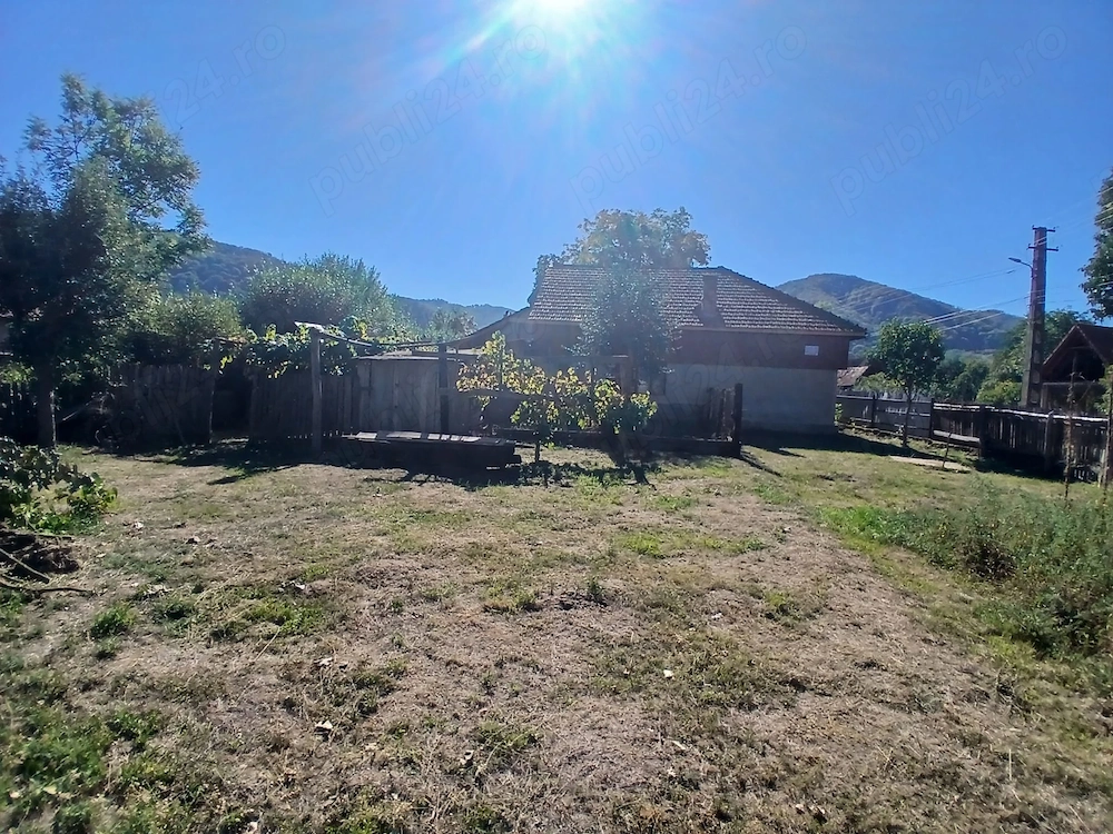 Vand casa cu gradina 1500m  an sibiselu vechi hd.  