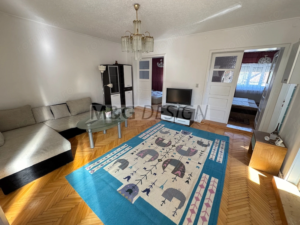 Oportunitate de investiție- Apartament cu 4 camere la et 1 la vila P+1