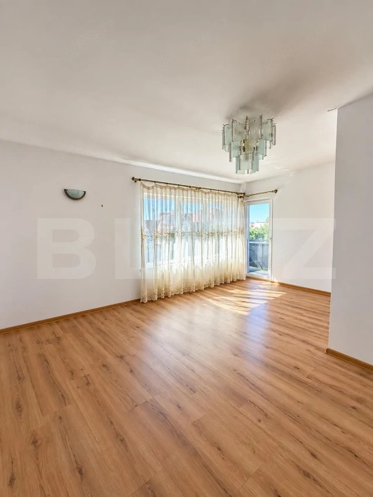 Apartament 3 camere, 71 mp, bloc nou, parcare, zona Zorilor