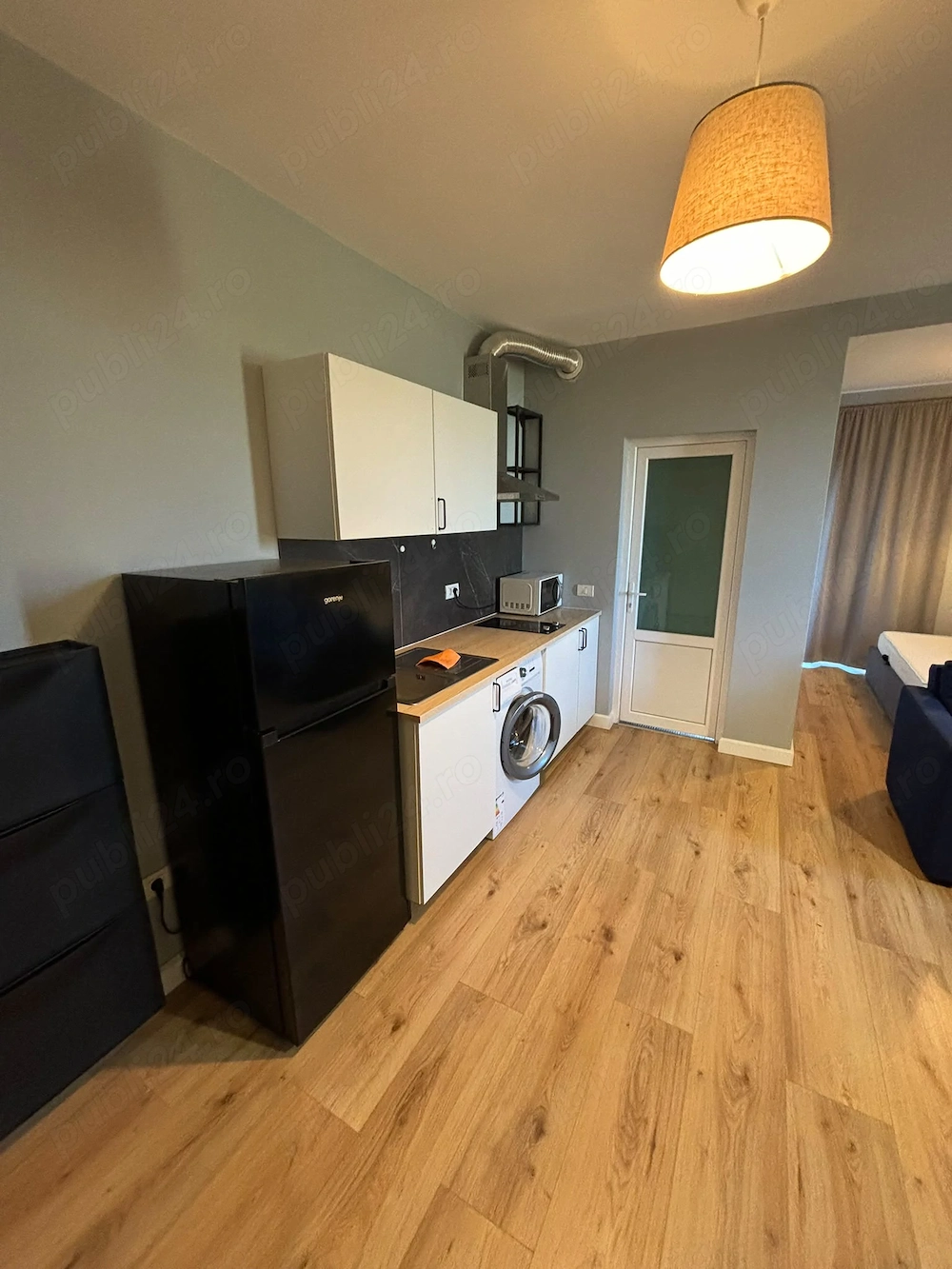 Proprietar inchiriez apartament o camera