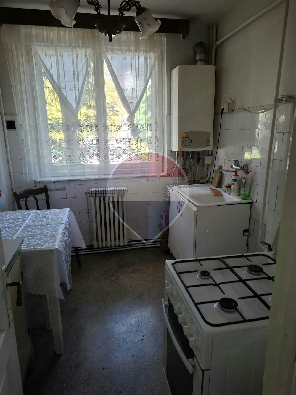 Apartament cu 3 camere de vânzare în zona Est