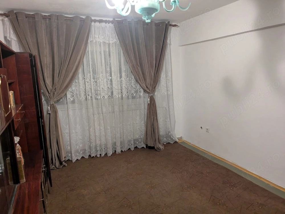 Vând apartament 2 camere în Brăila 