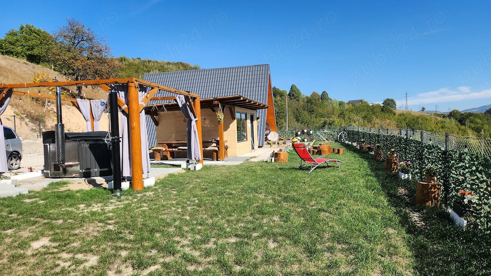Vand teren la munte si cabana 