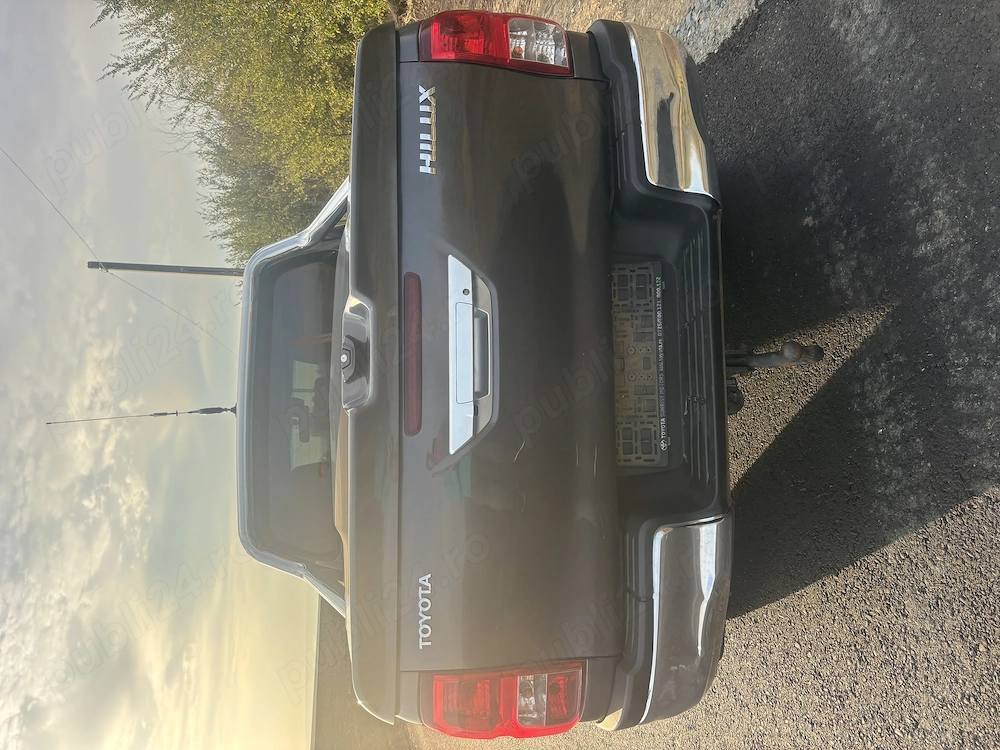 Vând Toyota Hilux 2017