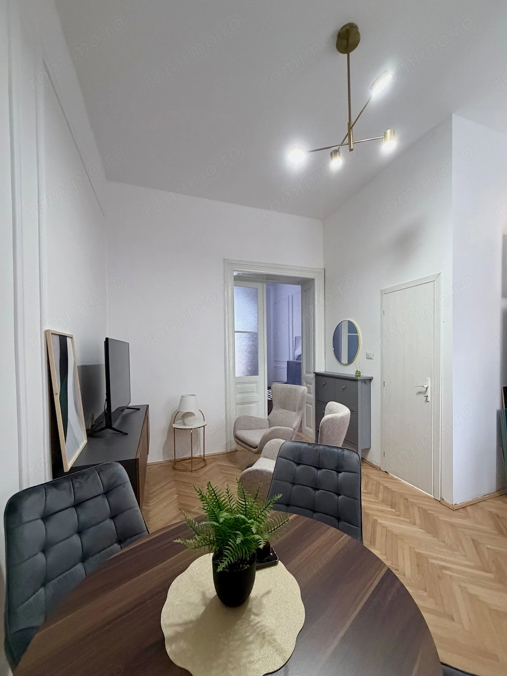 APARTAMENT LA PRIMA INCHIRIERE- ZONA CENTRALA