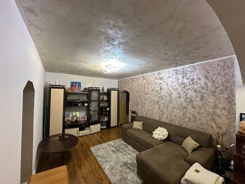 De vânzare apartament 3 camere in Alexandria, Teleorman
