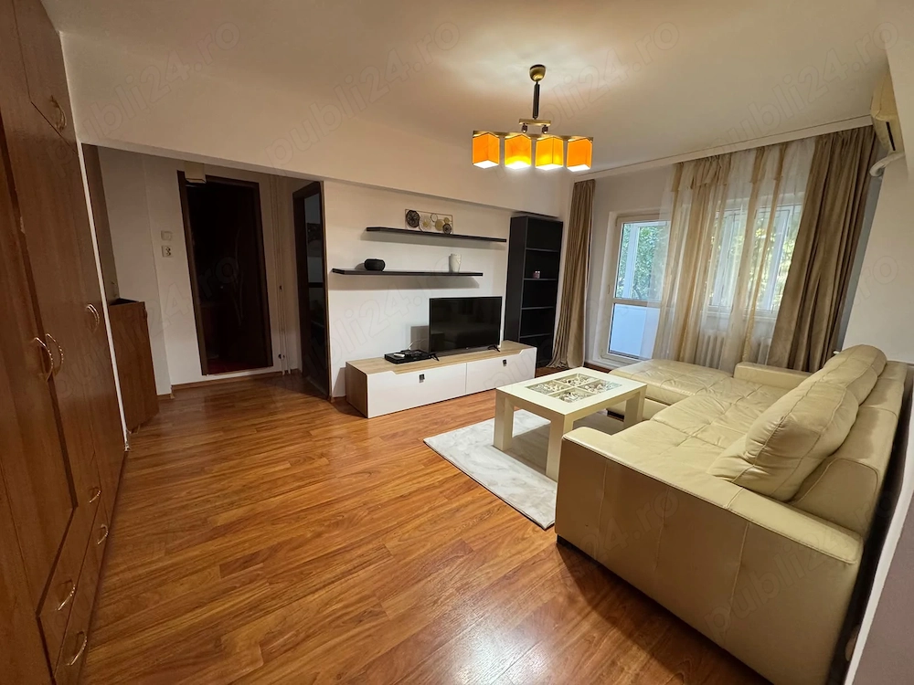 Proprietar, Inchiriez apartament de 3 camere, 2 bai, Campia Libertatii, loc de parcare inclus