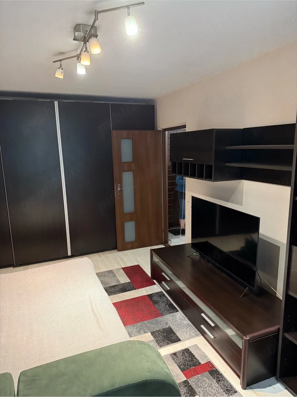 Proprietar - 2 Camere DECOMANDAT, Etaj 1, Piața Rahova   Str. Ilie Câmpeanu (Mobilat & Utilat)