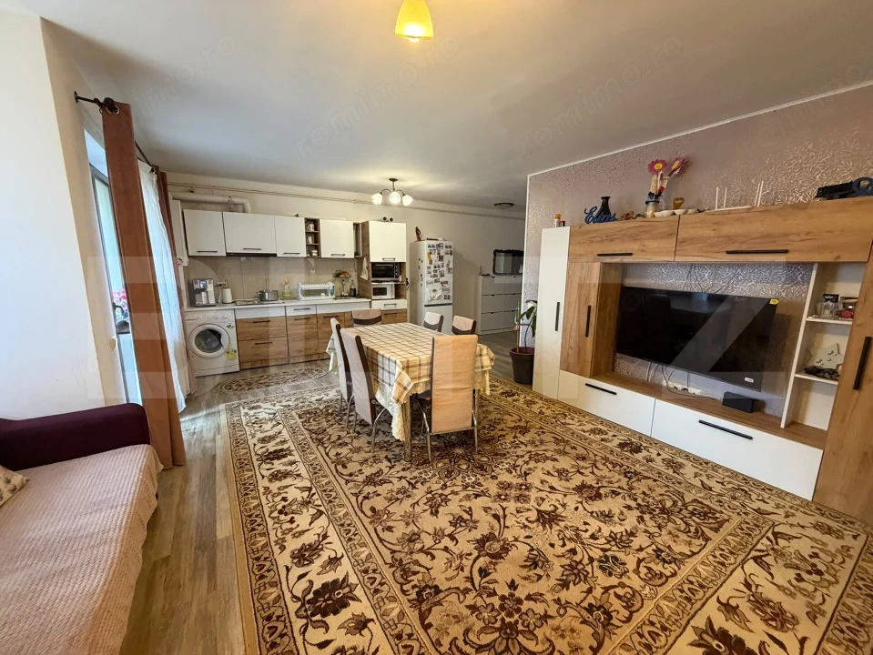 Apartament 3 camere, 64.20 mp, zona Sesul de Sus