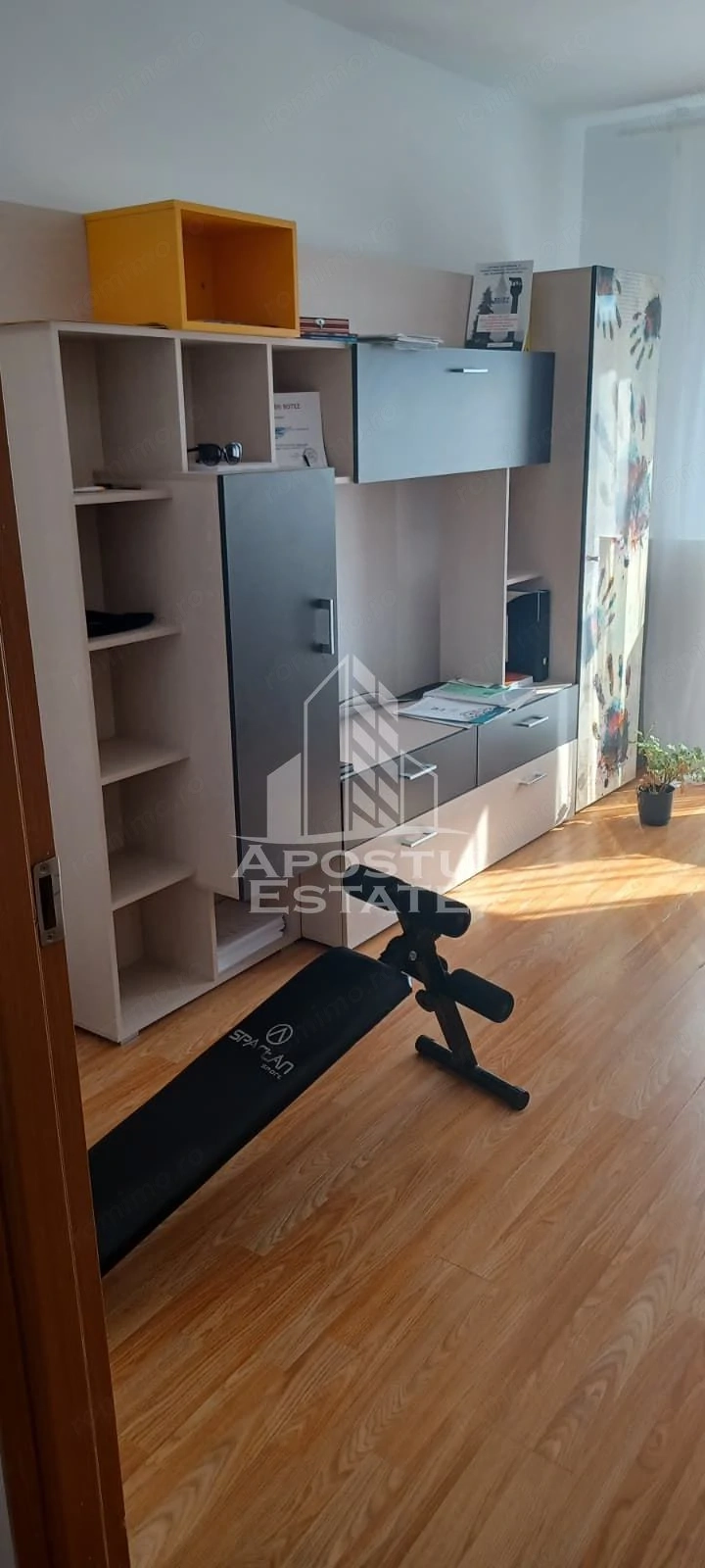 Apartament cu 2 camere de închiriat- centrala proprie, Sagului