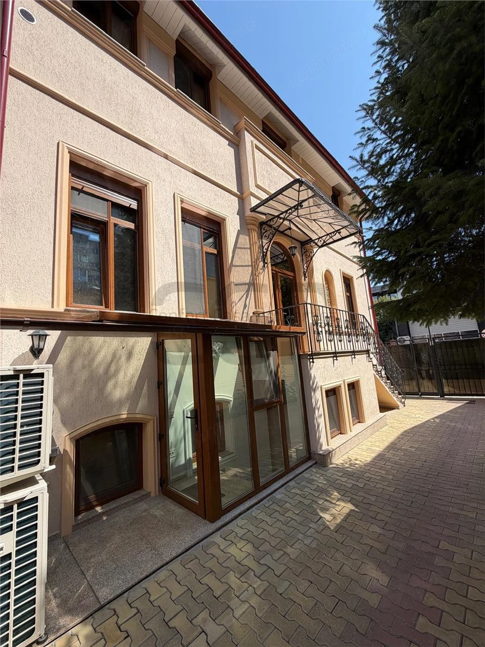 Victoriei - Titulescu , Vila D+P+M, nemobilata