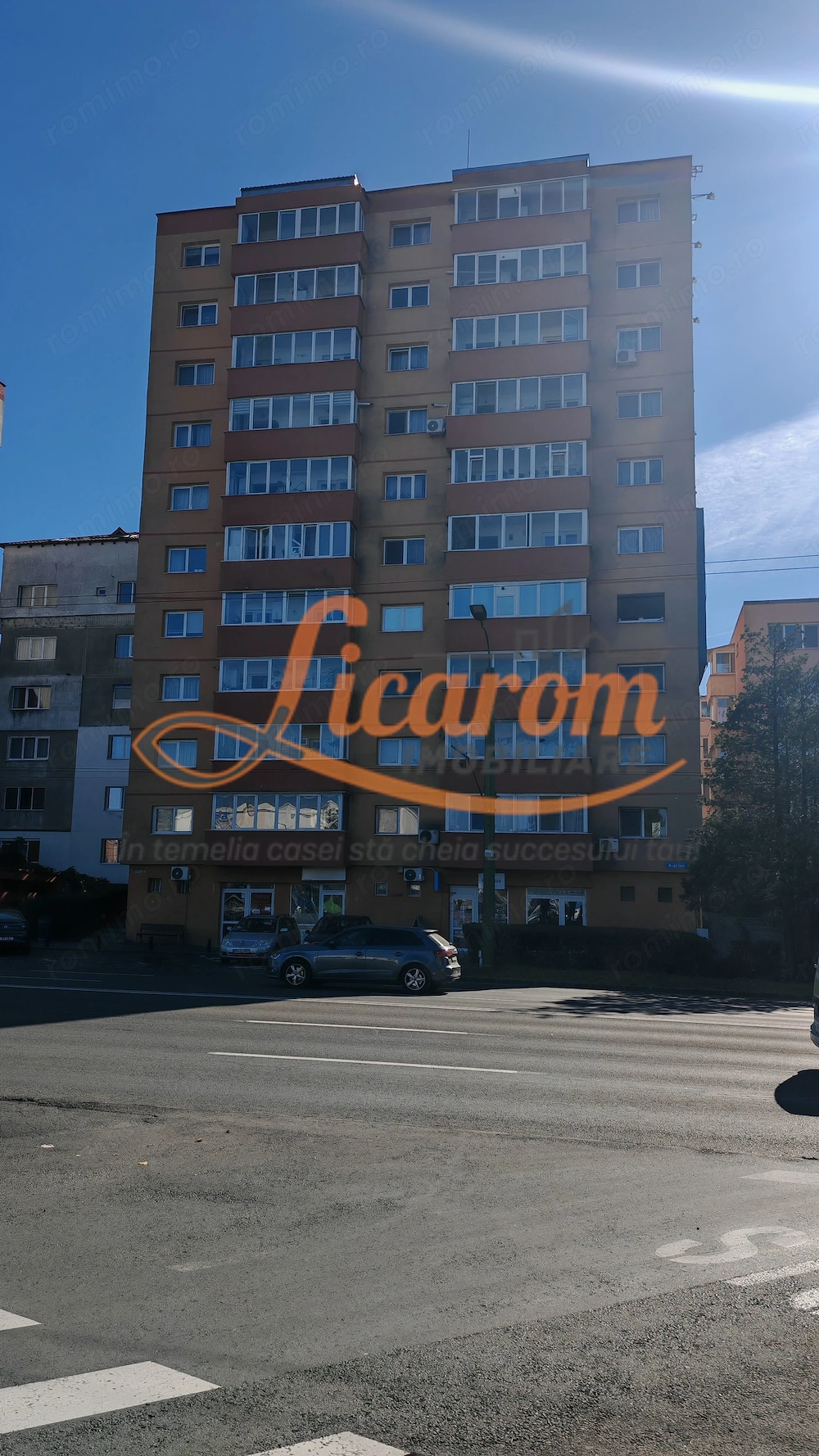 2 camere decomandat,BD Garii,etaj intermediar,pret pornire 103000 E
