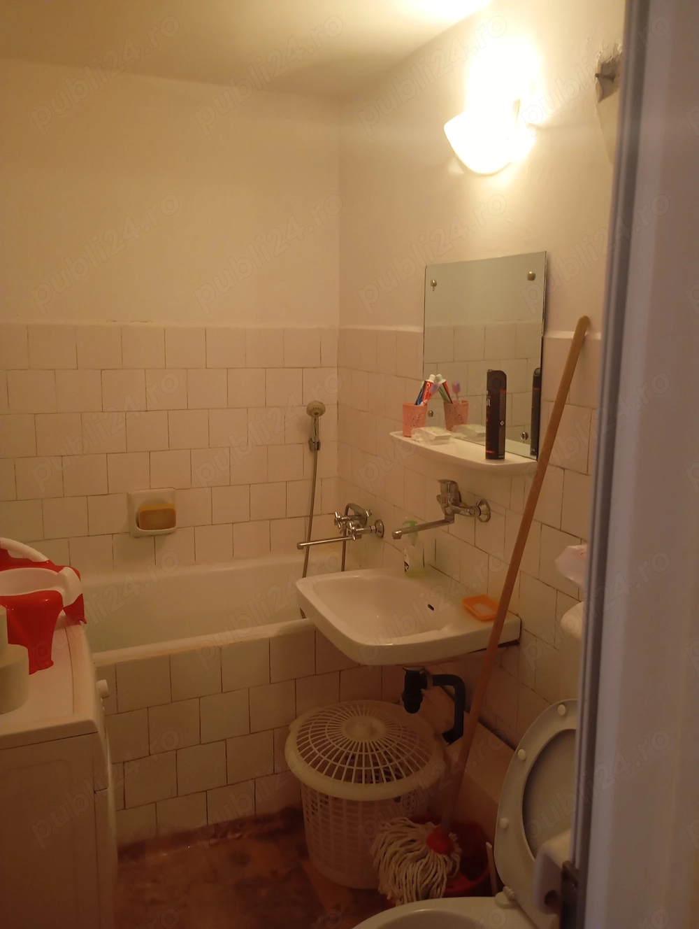 Închiriez apartament 2 camere, decomandat - zona Mihai Bravu (lângă Maternitate)
