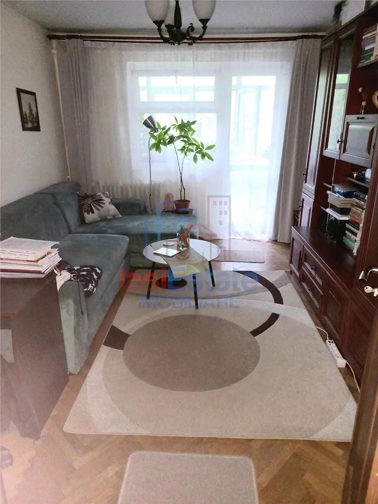 Apartament 2 camere  Podu de Piatra