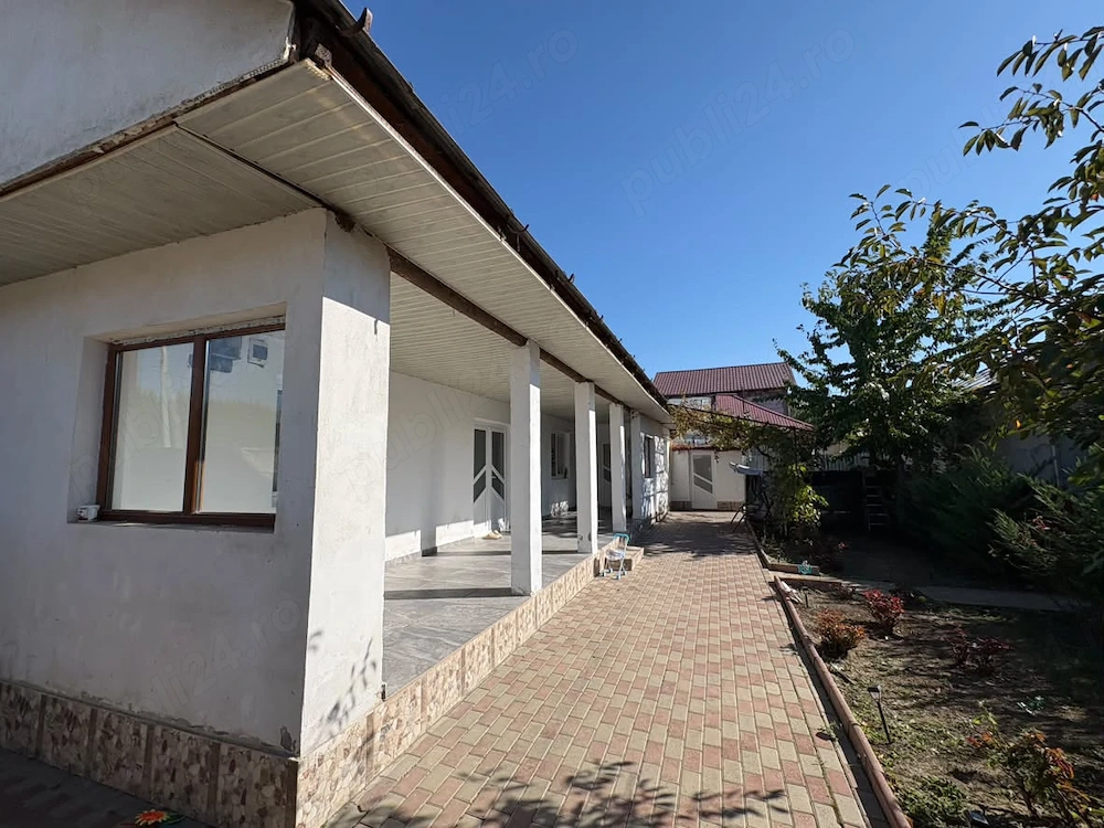 Casă de Vânzare - Tecuci, Cartierul Tineretului