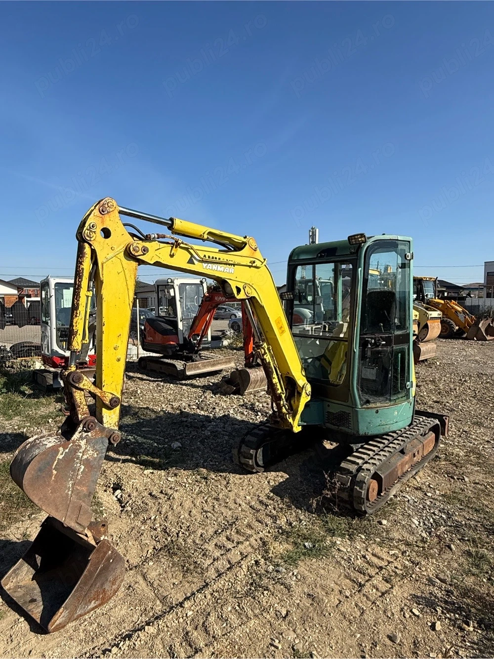 Miniexcavator Yanmar VIO 30, 3.3Tone, AN 2004