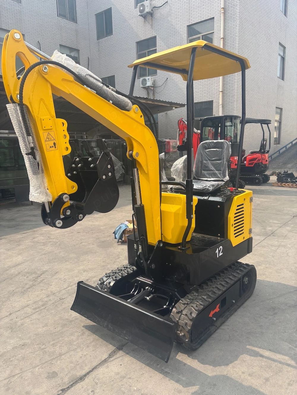 Vand mini excavator nou 1.2to
