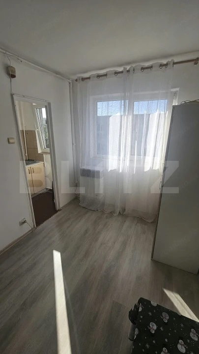 Garsoniera de vanzare, 22 mp, zona Vest 