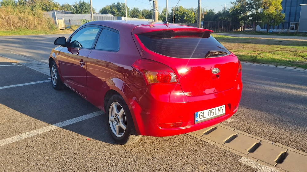 Vând Kia Ceed 1.6 tdi .2  km