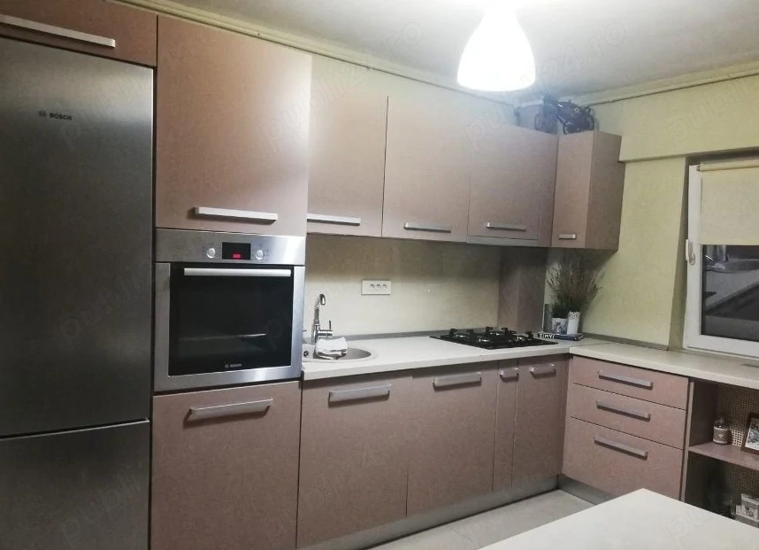     DELFINARIU Chirie Apa 2 camere pe Blv Mamaia vizavi de Mc