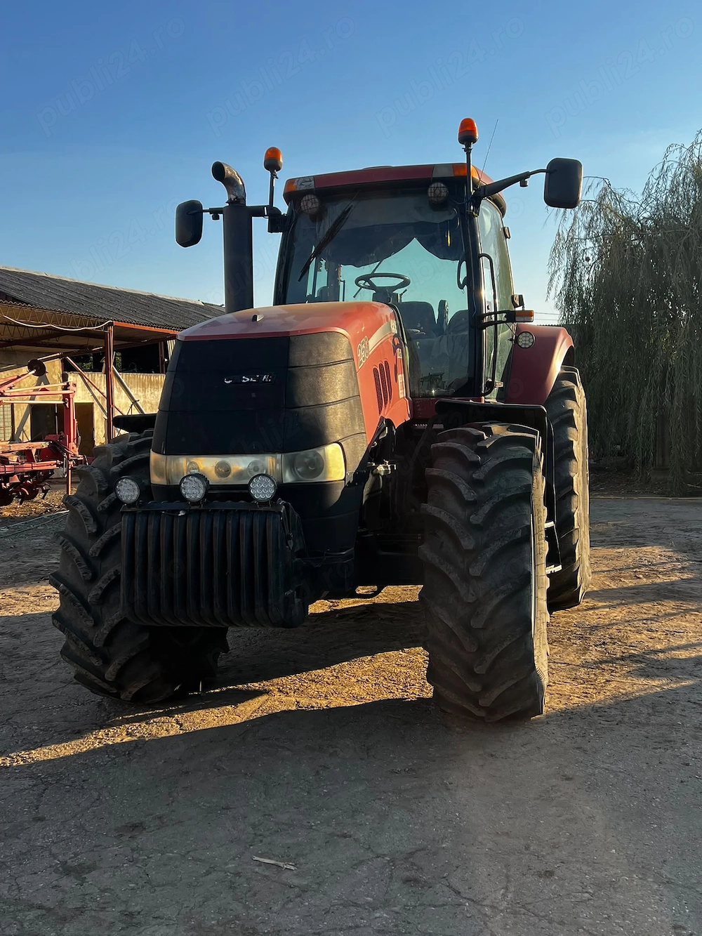 Se vinde Case Magnum 250